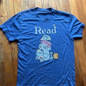 Out of Print Blue 'Read' Elephant and Piggy Graphic Tee